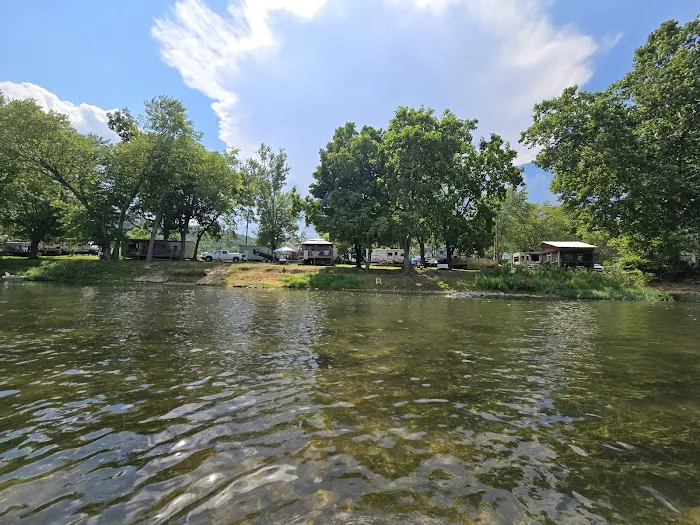 Bowser's Riverfront Campground Picture 6