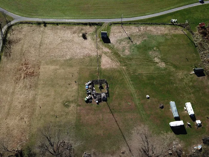 RIVERBANK CAMPGROUND AND COTTAGE RENTAL Picture 2