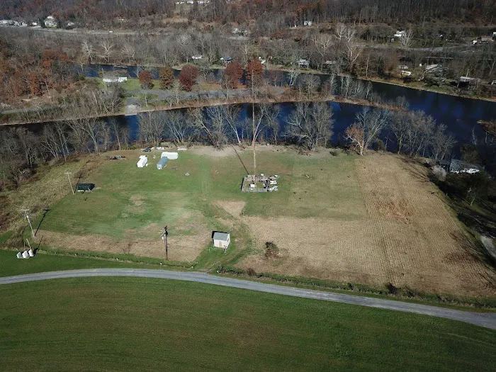 RIVERBANK CAMPGROUND AND COTTAGE RENTAL Picture 5