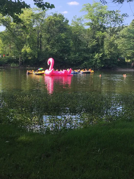 RIVERBANK CAMPGROUND AND COTTAGE RENTAL Picture 6