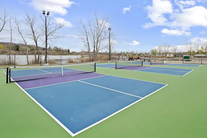 Gravel Ponds Campground Picture 8