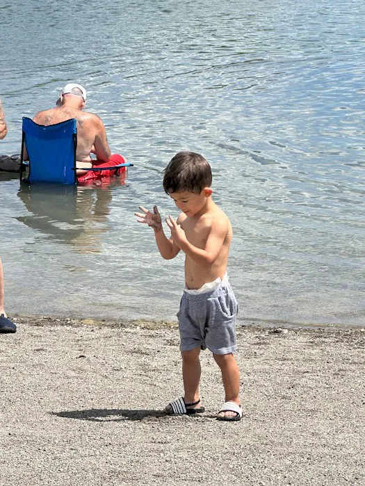 Gravel Ponds Campground Picture 4