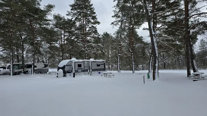 High Pines RV Park Picture 4