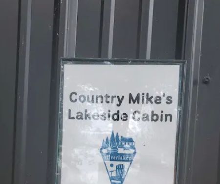 Country Mike's lakeside cabin