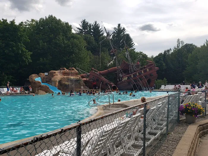 Moose Hillock Camping Resort Picture 6