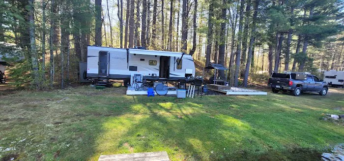 Ayers Lake Farm Campground & Cottages Picture 5