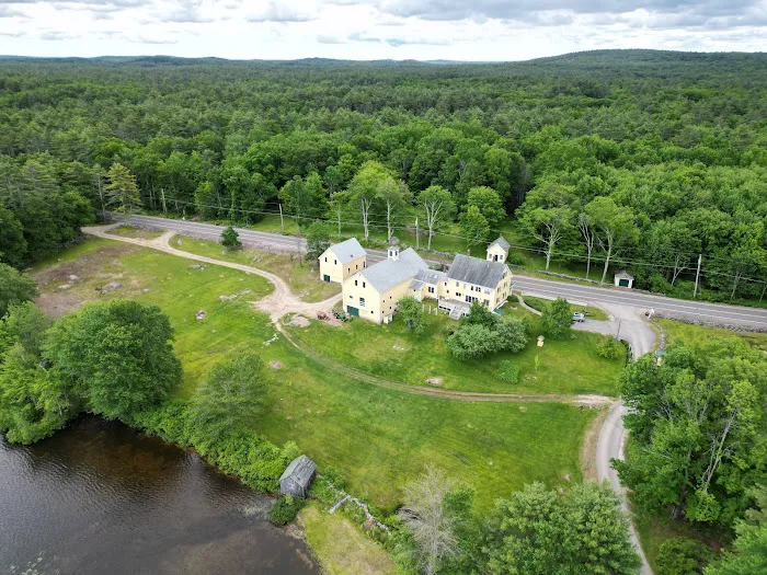 Ayers Lake Farm Campground & Cottages Picture 2