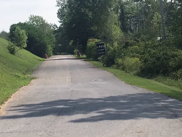 Laku RV Campground Picture 3