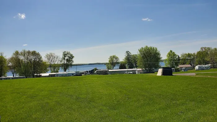 The Lake Club at Black Lake Picture 5