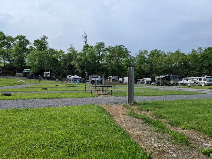 Twin Bridge Campground Picture 1