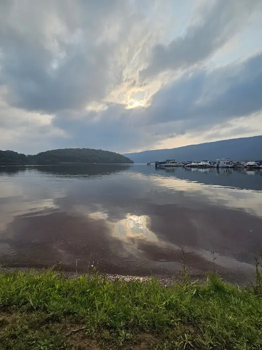 Seven Points Campground- Bay Camp Loop Picture 4