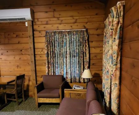 Prince Gallitzin Modern Cabins