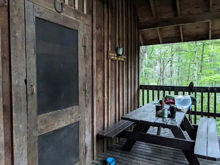 Hermitage Cabin (PATC): Parking Area Picture 8