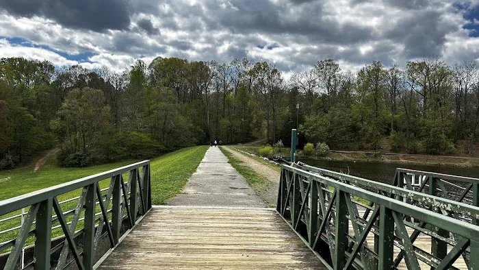 Lake Fairfax Park Campground Picture 10
