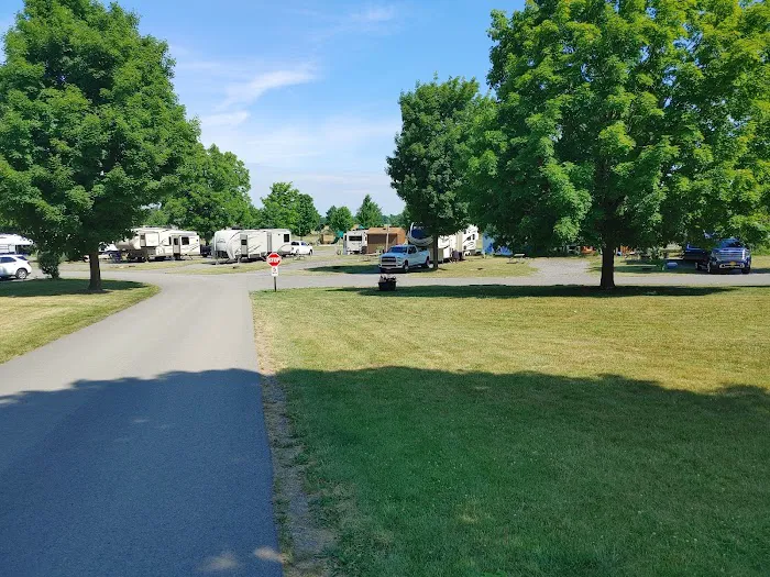 Adventure Bound Camping Resorts - Southwoods Picture 4