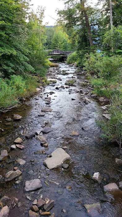 Angle Cabins Picture 7