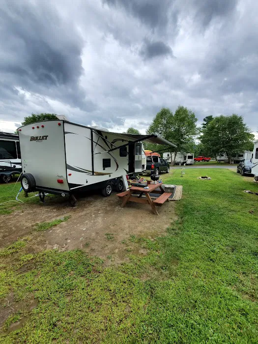 River Meadow Campground Picture 4