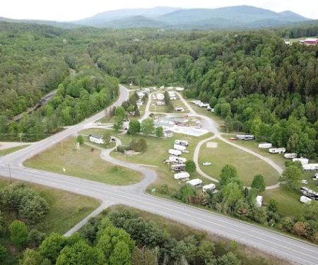 Twin River Campground & Cottages