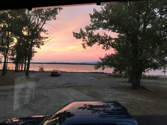 Bulwagga Bay Campground & Beach Picture 10