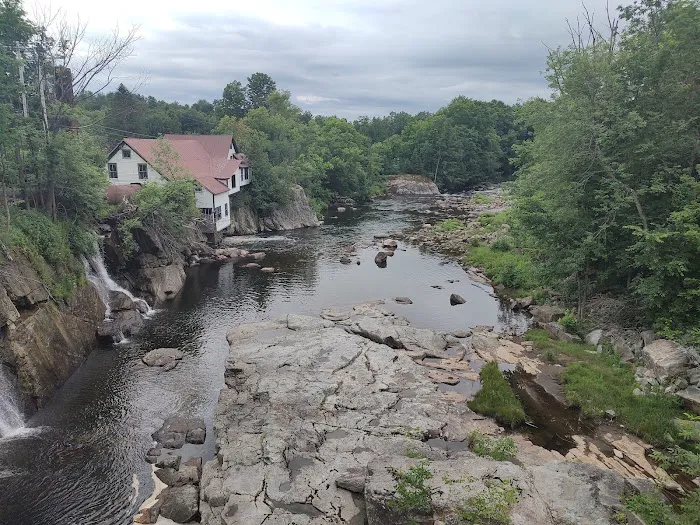 Bulwagga Bay Campground & Beach Picture 5
