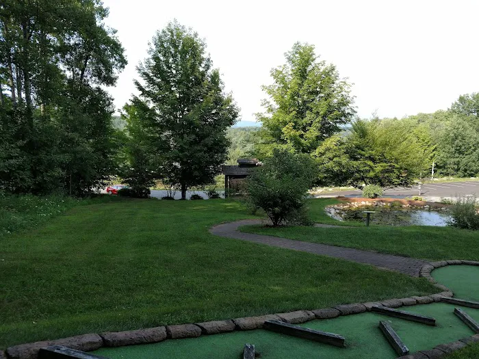 Sugar Ridge RV Village-Campground Picture 7