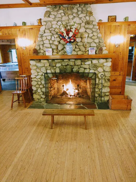 Pinewood Lodge Campground and Function Hall Picture 2