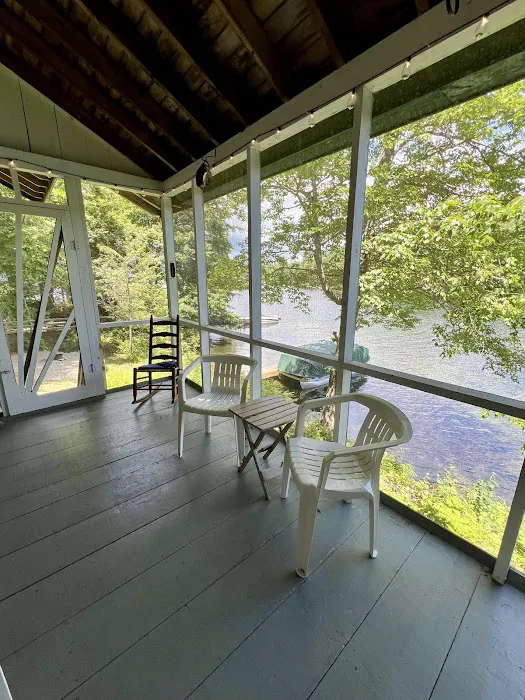 Roberts Cove Basin Cabins Picture 3