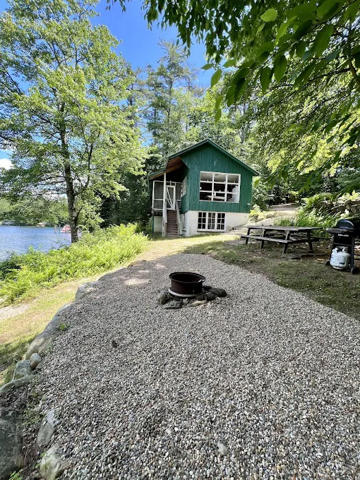 Roberts Cove Basin Cabins Picture 4