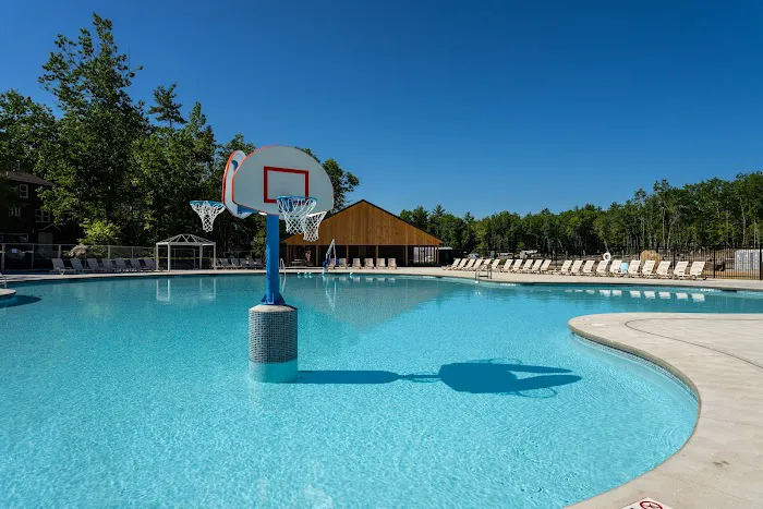 Yogi Bear's Jellystone Park Camp-Resort: Lakes Region in Milton, NH Picture 7