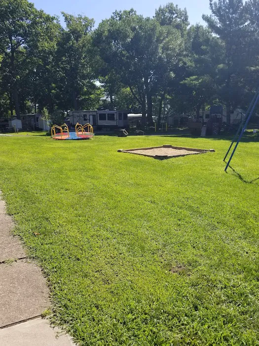 Massena International Kampground Picture 8