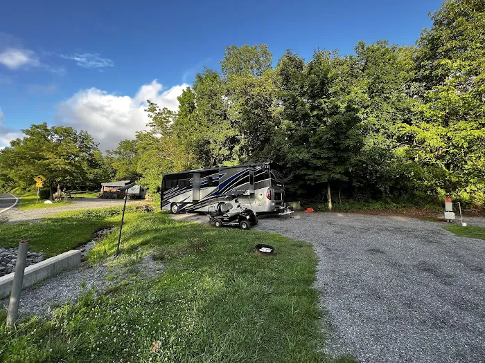 Saunderosa Park Inc Picture 9