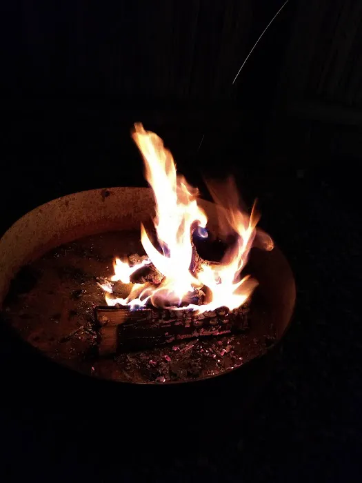 Wright's Orchard Station Picture 3