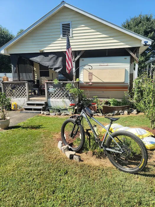 Four Winds Campgrounds Picture 5