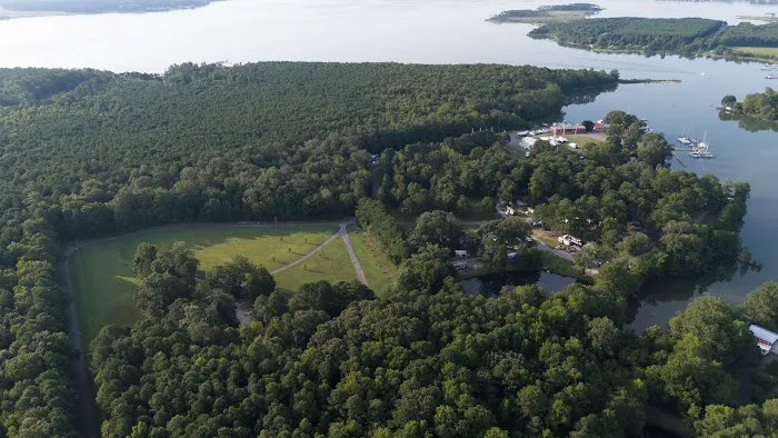 Dennis Point Marina & Campground Picture 3
