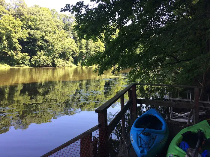 Riverview Camp Ground & Marina Picture 3