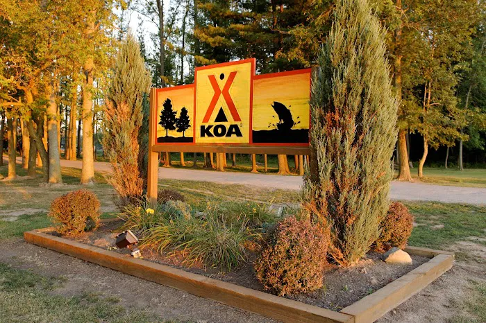 Medina / Wildwood Lake KOA Holiday Picture 10