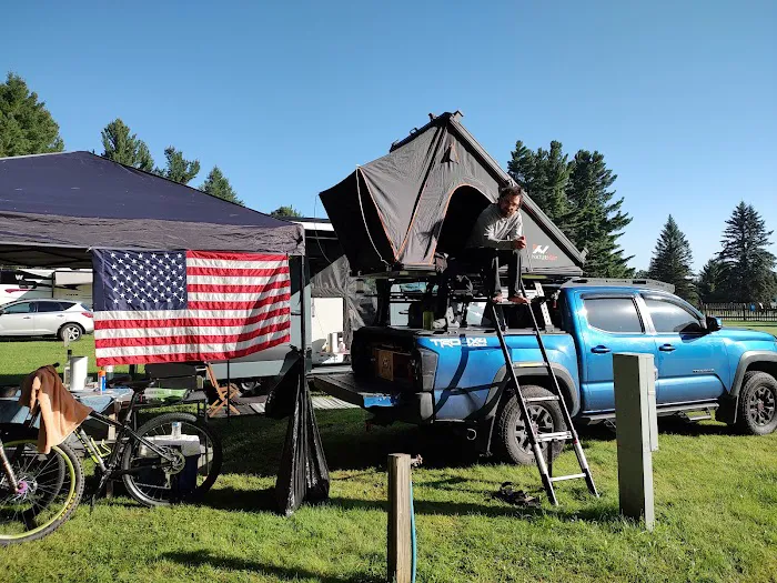 Base Camp RV Park and Campground Picture 4