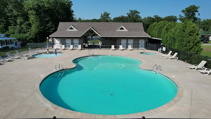 Sea-Vu West Resort RV Park and Campground Picture 4