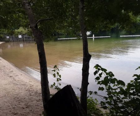 Dunroamin trailer/camping park