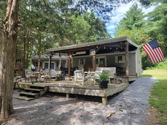 Glamping Clear Spring Maryland 3-Cabin Campground Picture 6