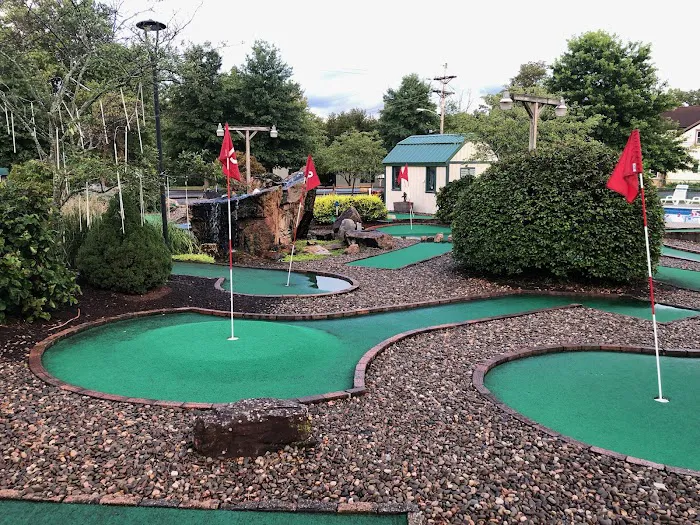 Friendship Village Campground & RV Park Picture 5