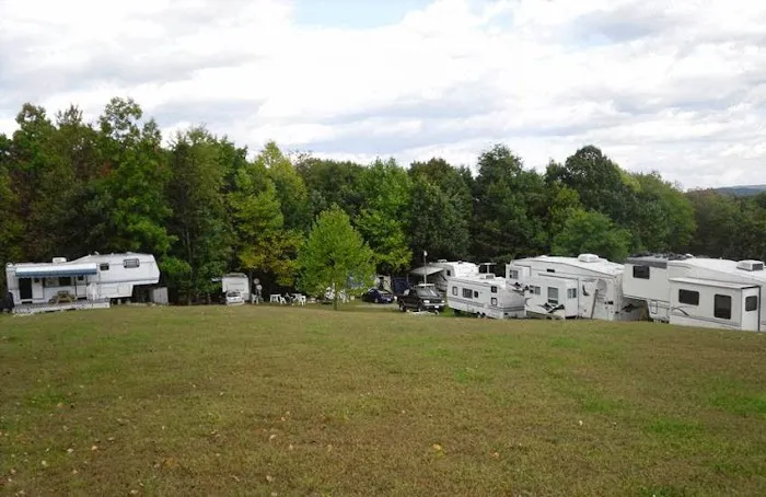 Buck's Campground Picture 8