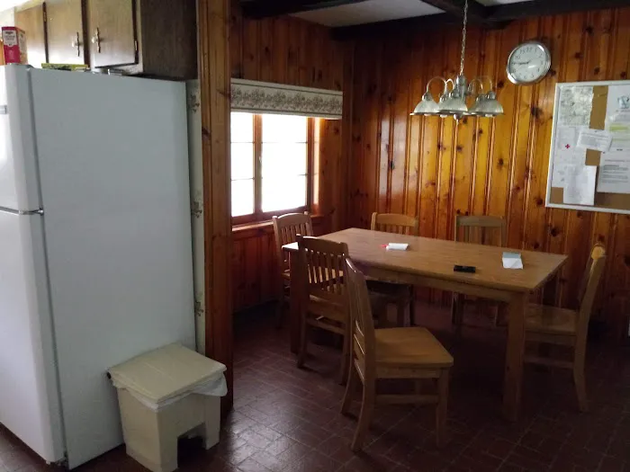 Twin Fawn House Picture 4