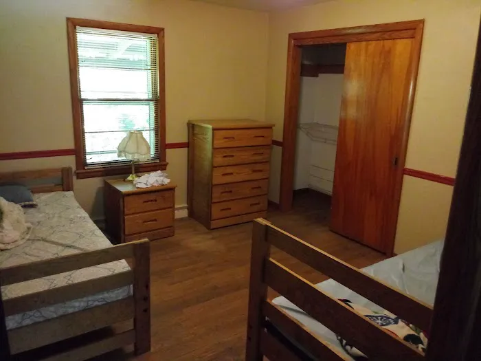 Twin Fawn House Picture 3