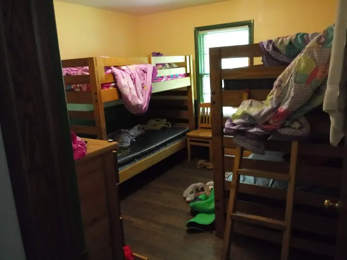 Twin Fawn House Picture 7