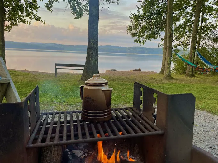 McFeater’s Cove Cabins Picture 5