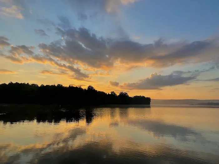 McFeater’s Cove Cabins Picture 4