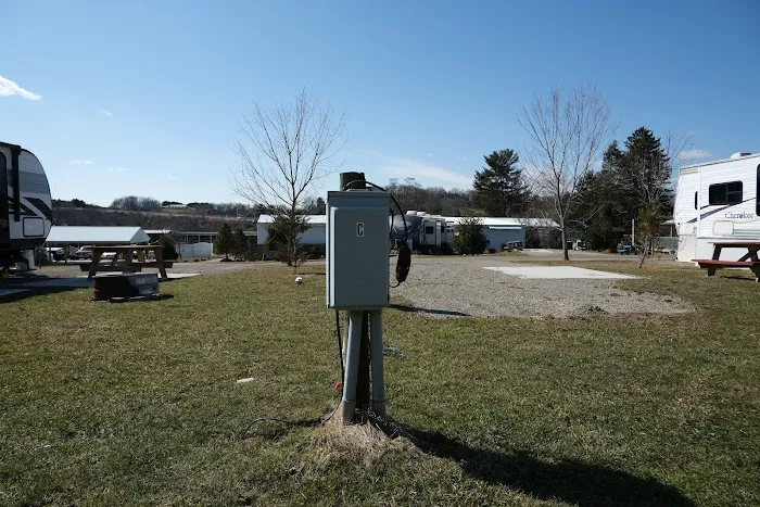 Don Huey Country Campground Picture 8