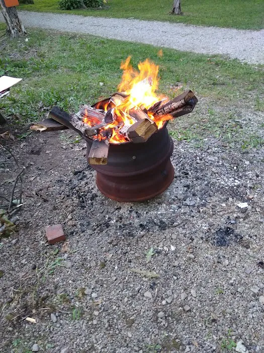 L & M Campground Picture 8