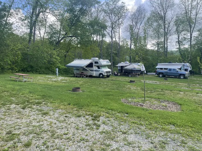 Silver Canoe Campground Picture 2